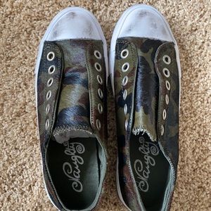 Camouflage sneakers